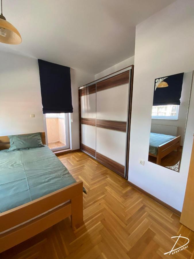 D Apartment Free Private Parking Fast Wi-Fi โนวีซาด ภายนอก รูปภาพ